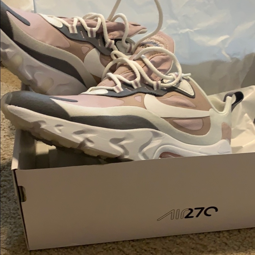 W AIR MAX 270 REACT